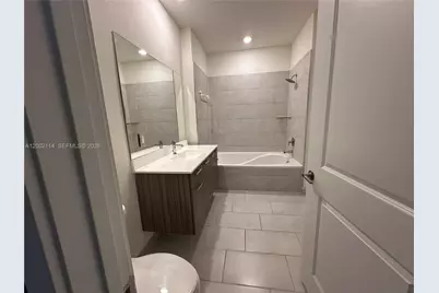8265 NW 41st St #C-204, Doral, FL 33166 - Photo 8
