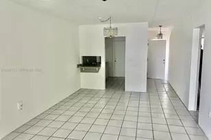 245 NE 191st St, Miami, FL 33179 - Photo 4