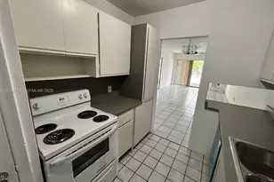 245 NE 191st St, Miami, FL 33179 - Photo 10