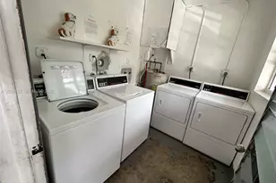 245 NE 191st St, Miami, FL 33179 - Photo 30
