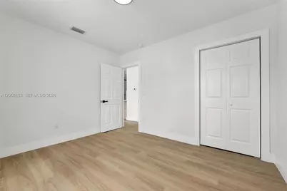 1385 NW 28th St, Miami, FL 33142 - Photo 22