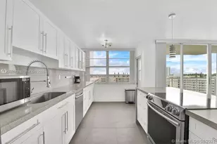 18041 Biscayne Blvd, Aventura, FL 33160 - Photo 2