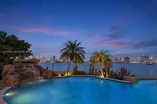 432 S Hibiscus Dr, Miami Beach, FL 33139 - Photo 2