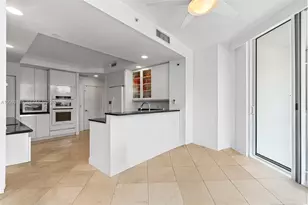 21050 Point Pl, Aventura, FL 33180 - Photo 20