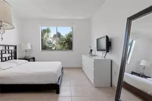 110 Washington Ave, Miami Beach, FL 33139 - Photo 16