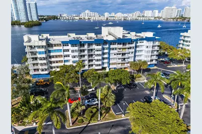 16546 NE 26th Ave #3J, North Miami Beach, FL 33160 - Photo 2