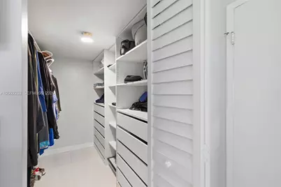 16546 NE 26th Ave #3J, North Miami Beach, FL 33160 - Photo 22