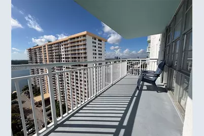 301 174th St #1912, Sunny Isles Beach, FL 33160 - Photo 2