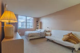 301 174th St, Sunny Isles Beach, FL 33160 - Photo 16