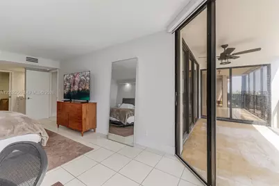 1915 Brickell Ave #C1404, Miami, FL 33129 - Photo 32