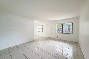 251 SW 134th Way, Pembroke Pines, FL 33027 - Photo 4