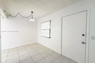 251 SW 134th Way, Pembroke Pines, FL 33027 - Photo 2