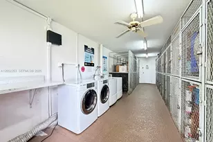 251 SW 134th Way, Pembroke Pines, FL 33027 - Photo 16