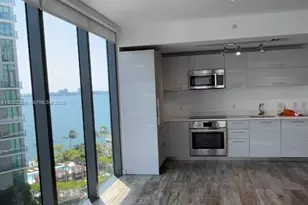 650 NE 32nd St, Miami, FL 33137 - Photo 2