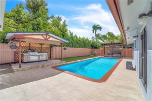 10615 SW 129th Ct, Miami, FL 33186 - Photo 2