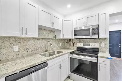 3249 NW 51st St, Miami, FL 33142 - Photo 10