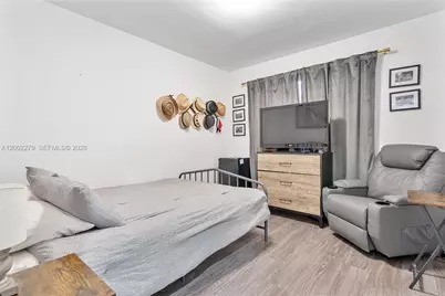 3249 NW 51st St, Miami, FL 33142 - Photo 14