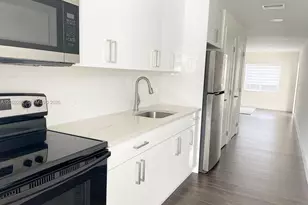 471 NW 32nd Ct, Miami, FL 33125 - Photo 2