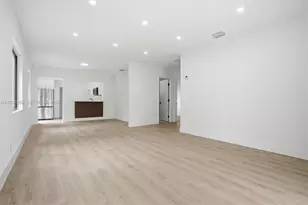1621 SW 11th Ct, Fort Lauderdale, FL 33312 - Photo 4