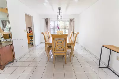7876 NW 189th St, Hialeah, FL 33015 - Photo 8