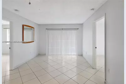 2600 Collins Ave #405, Miami Beach, FL 33140 - Photo 4