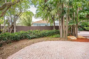 6772 NW 111th Ave, Doral, FL 33178 - Photo 30