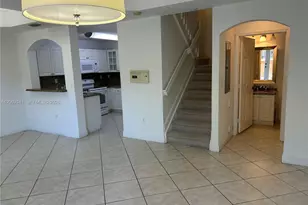 915 SW 143rd Terrace, Pembroke Pines, FL 33027 - Photo 2