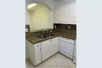 915 SW 143rd Ter #2008, Pembroke Pines, FL 33027 - Photo 4