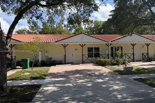 7608 NW 38th Ct, Davie, FL 33024 - Photo 1