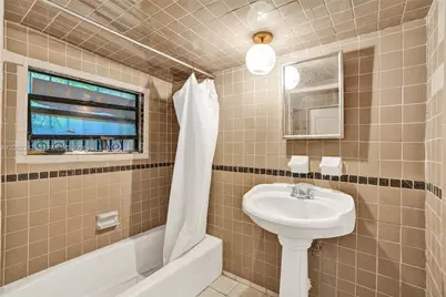 836 NW 101st St, Miami, FL 33150 - Photo 28