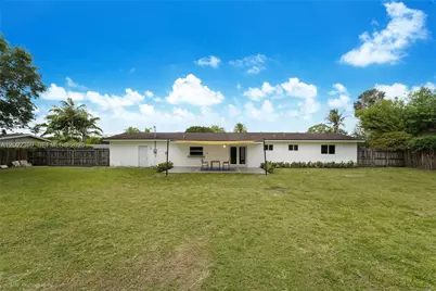 11705 SW 97th Ct, Miami, FL 33176 - Photo 16