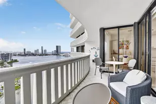 3000 Island Blvd, Aventura, FL 33160 - Photo 38