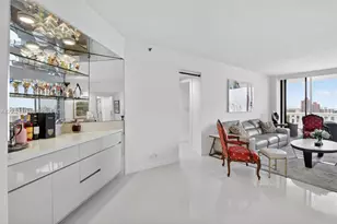 3000 Island Blvd, Aventura, FL 33160 - Photo 2