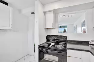 2999 Point E Dr, Aventura, FL 33160 - Photo 10