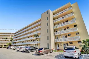 2999 Point E Dr, Aventura, FL 33160 - Photo 32