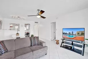 2999 Point E Dr, Aventura, FL 33160 - Photo 6