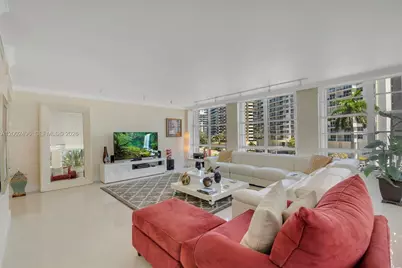 5660 Collins Ave #4B, Miami Beach, FL 33140 - Photo 6