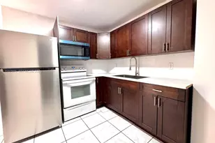 541 E 38th St, Hialeah, FL 33013 - Photo 8