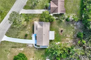 310 SW Bridgeport Dr, Port Saint Lucie, FL 34953 - Photo 42