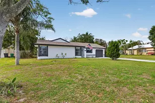 310 SW Bridgeport Dr, Port Saint Lucie, FL 34953 - Photo 4