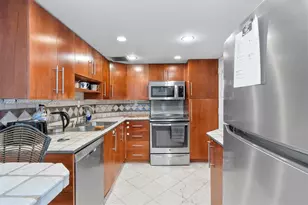 300 Bayview Dr, Sunny Isles Beach, FL 33160 - Photo 14