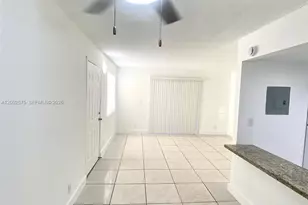 850 SW 74th Terrace, North Lauderdale, FL 33068 - Photo 4