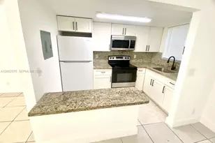 850 SW 74th Terrace, North Lauderdale, FL 33068 - Photo 2