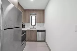 7910 Byron Ave, Miami Beach, FL 33141 - Photo 10