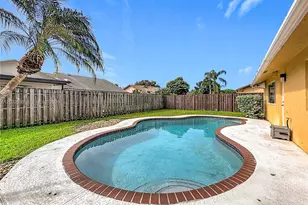 8060 NW 51st Ct, Lauderhill, FL 33351 - Photo 14