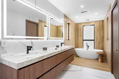 260 NW 47th St, Miami, FL 33127 - Photo 54