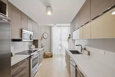 801 Brickell Key Blvd #409, Miami, FL 33131 - Photo 6