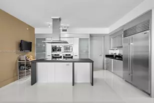 18201 Collins Ave, Sunny Isles Beach, FL 33160 - Photo 10