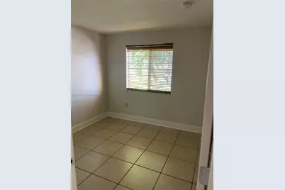 8067 NW 199th Ter, Hialeah, FL 33015 - Photo 22