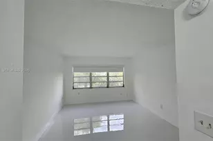 871 NE 195th St, Miami, FL 33179 - Photo 8